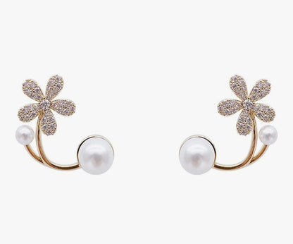 🌸✨ Whisper Bloom Pearl Ear Cuff Set – Blossom Elegance Meets Modern Chic💫🌼